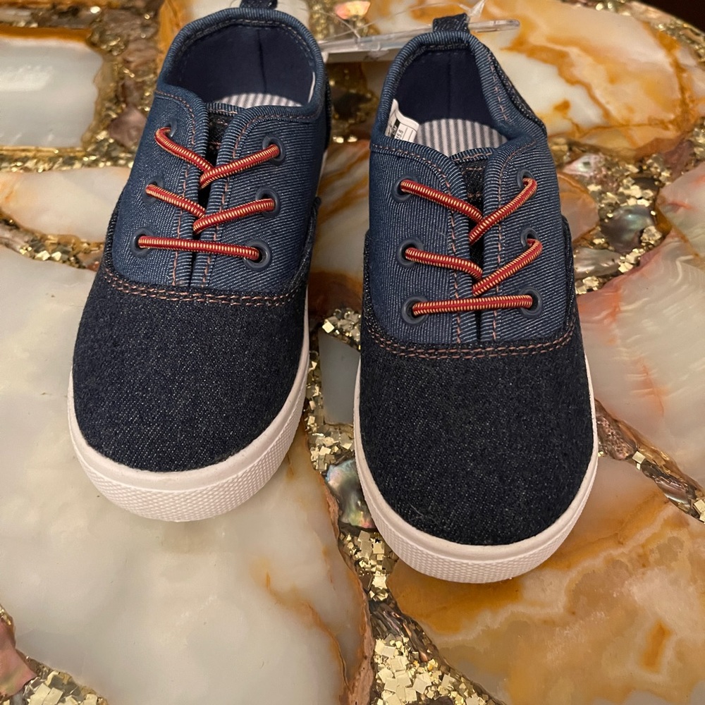 NWT Carter’s Baby Shoes Size 6